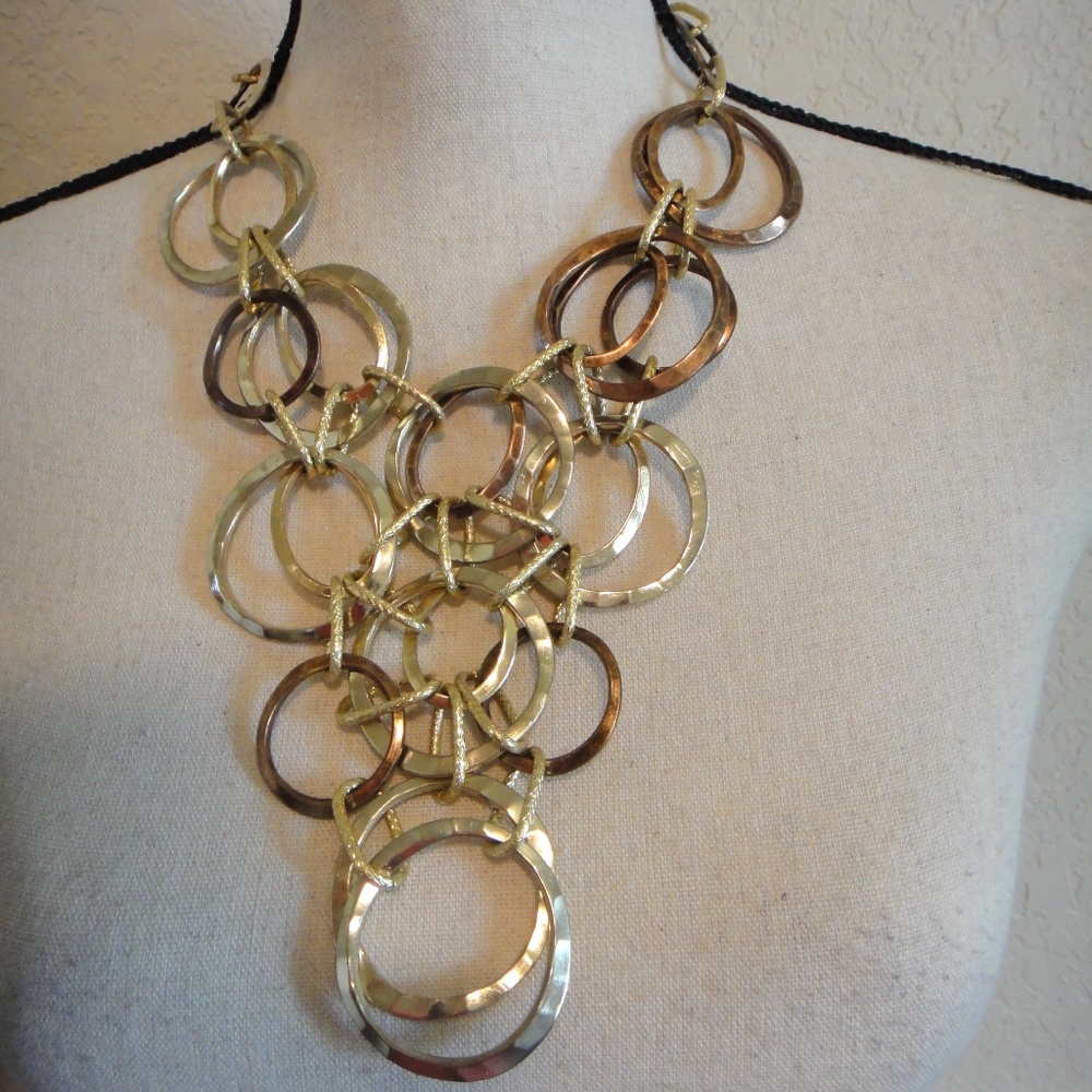 Gold Rings Necklace - Picture 8 of 8